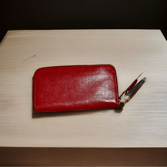 EUC MIU MIU long zippy wallet - Picture 3 of 9